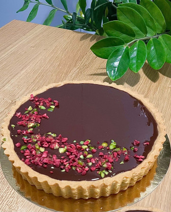 Mazurek kajmakowy z czekoladą